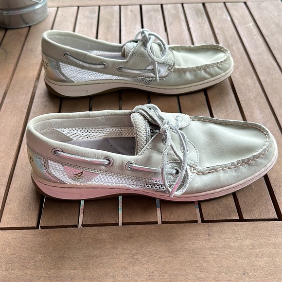Pale blue/green Sperry topsiders in excellent condition! Size 8! - Picture 3 of 6